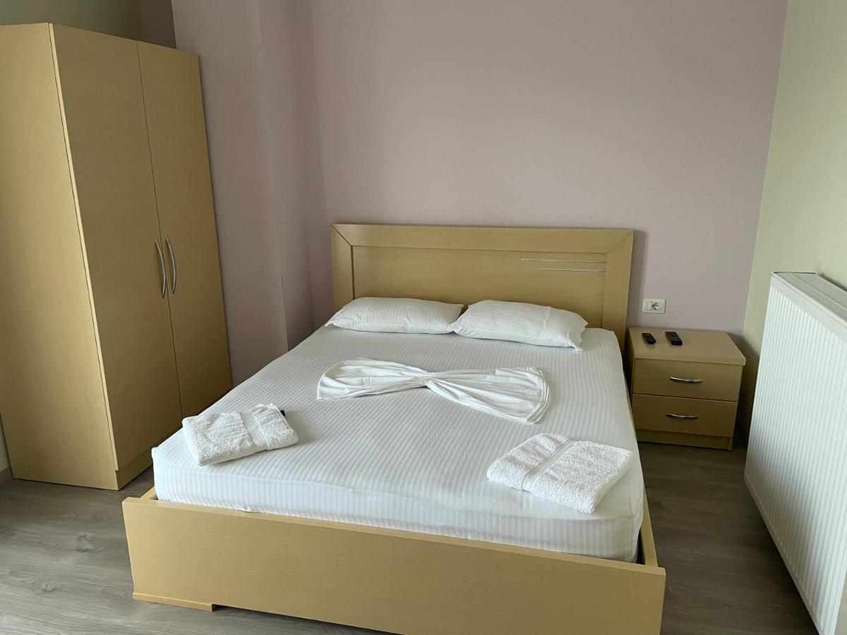 Rent Rooms Kapri Pogradec Exterior photo