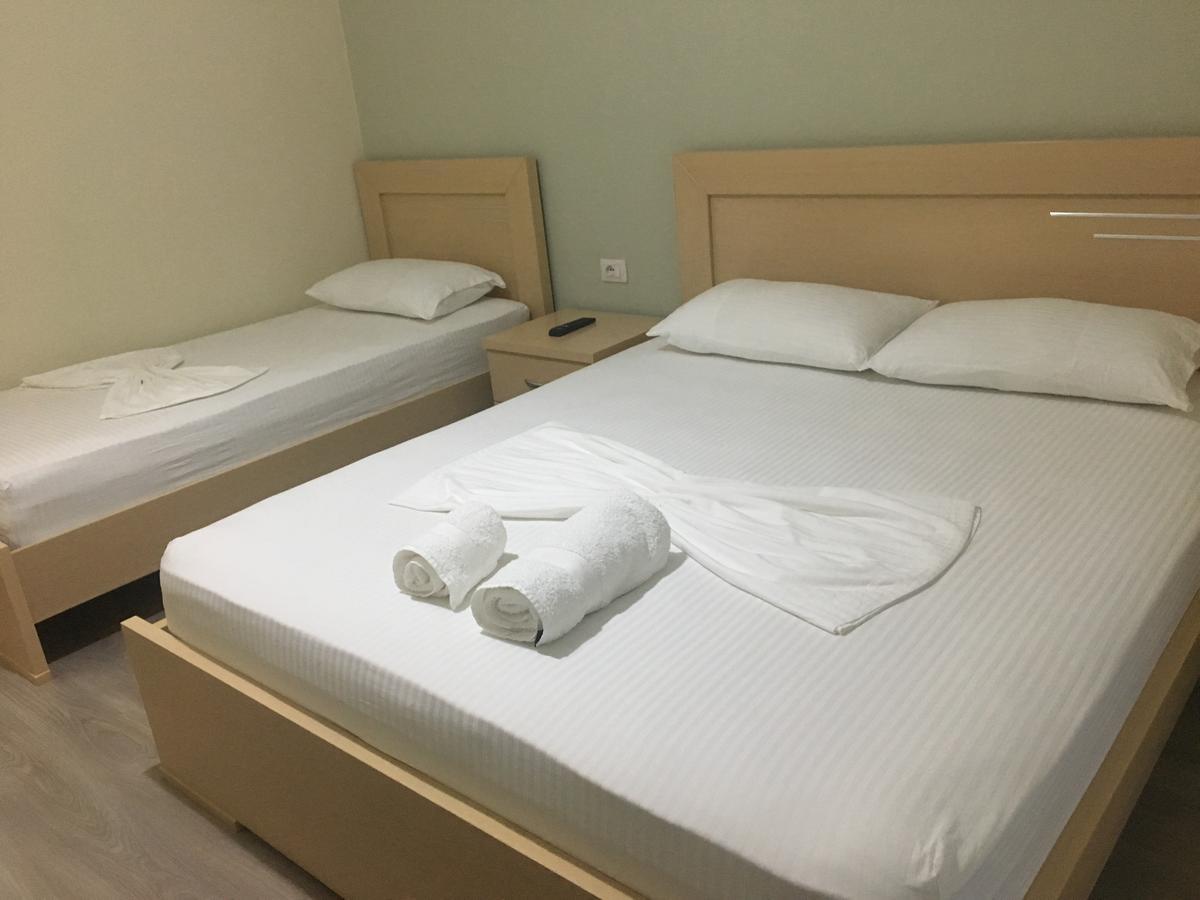 Rent Rooms Kapri Pogradec Exterior photo