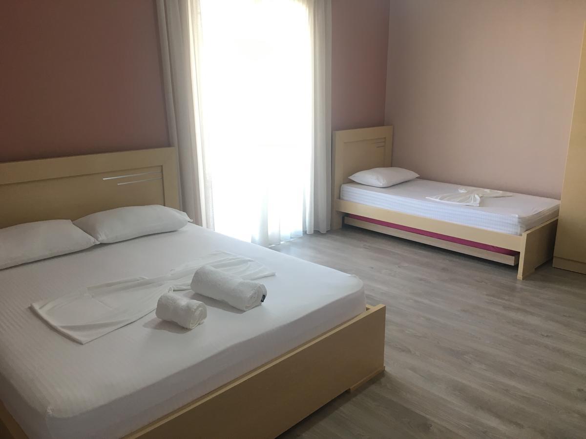 Rent Rooms Kapri Pogradec Exterior photo